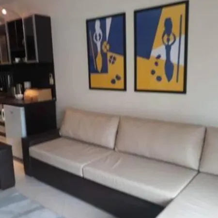 Modern, 1 Bed Apt, 4* Vineyards